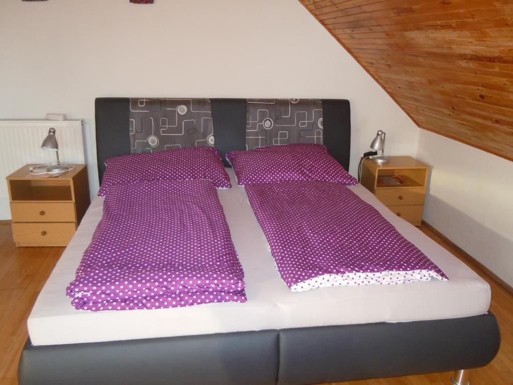 Postel nebo postele na pokoji v ubytování apartman-kata
