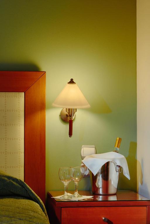 Athens Mirabello - Resim 32