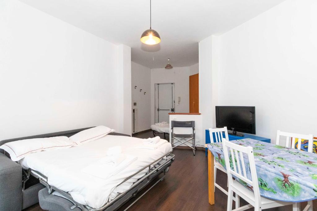 Rebaudengo Budget Studio, Turin (updated prices 2024)