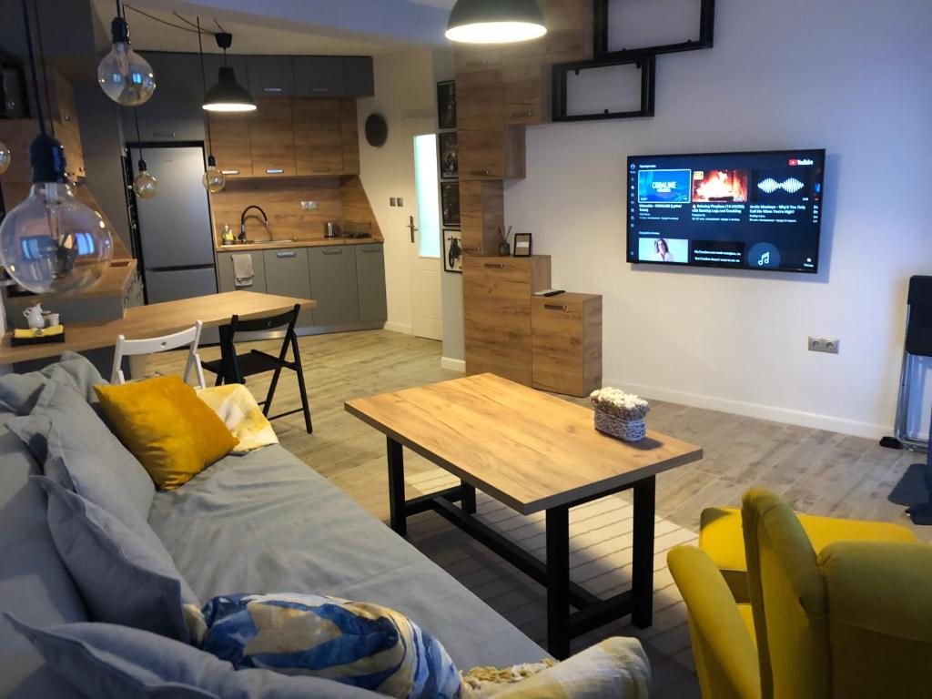 Nomad Hut 1-BR Apt next to Old Town top Center