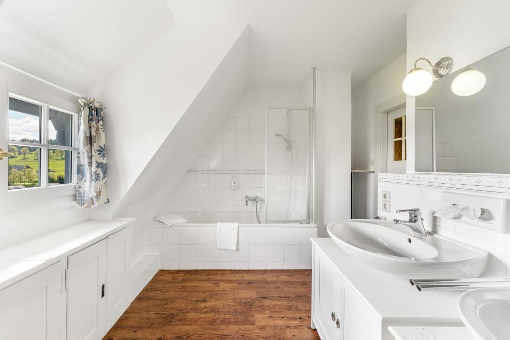 Hotel Schlehdorn - 11