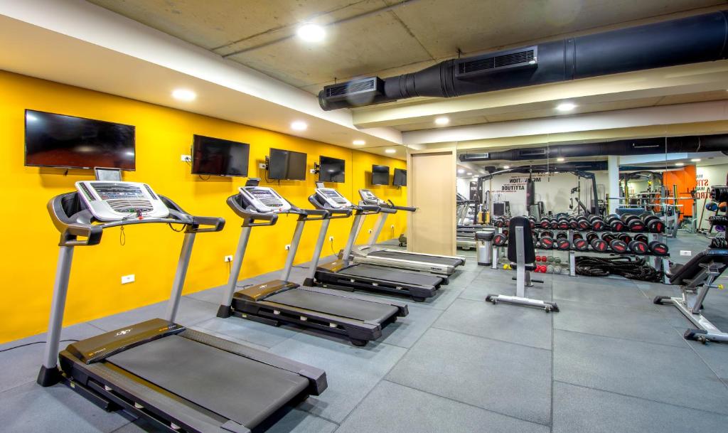 Fitness centrum a/nebo fitness zařízení v ubytování The Ray Hotel and Studios