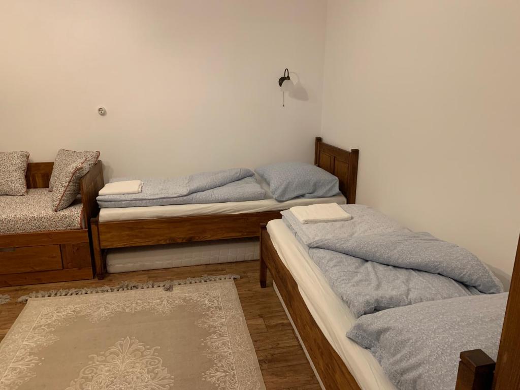 Százesztendős Révészház Apartman - Appartement De Deux Chambres Avec Vue Sur L'eau