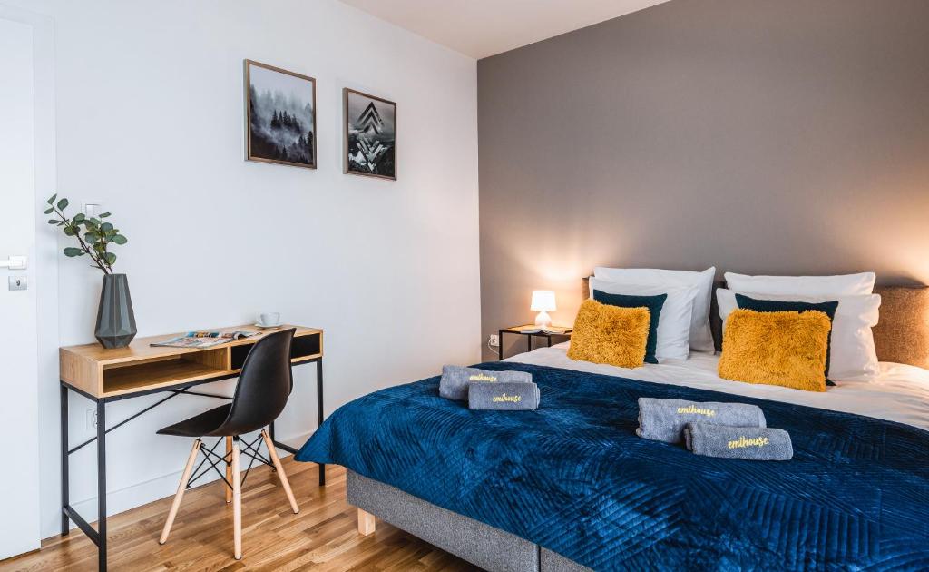 Emihouse Skyline Apartments - Apartment With Terrace
