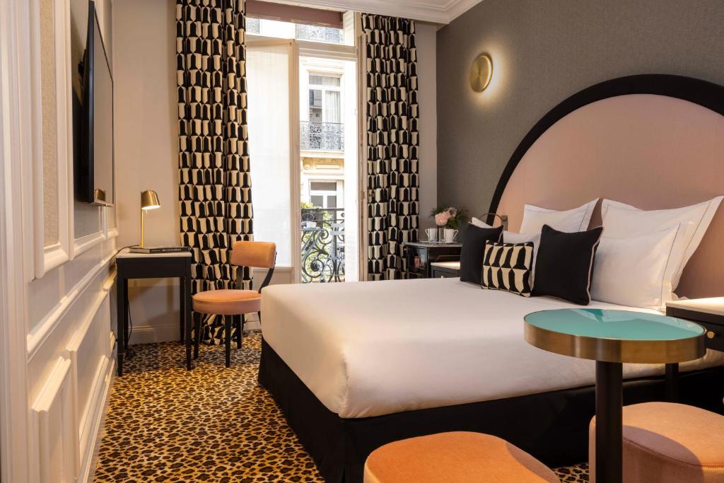 Gallery image of Hotel West-End in Paris