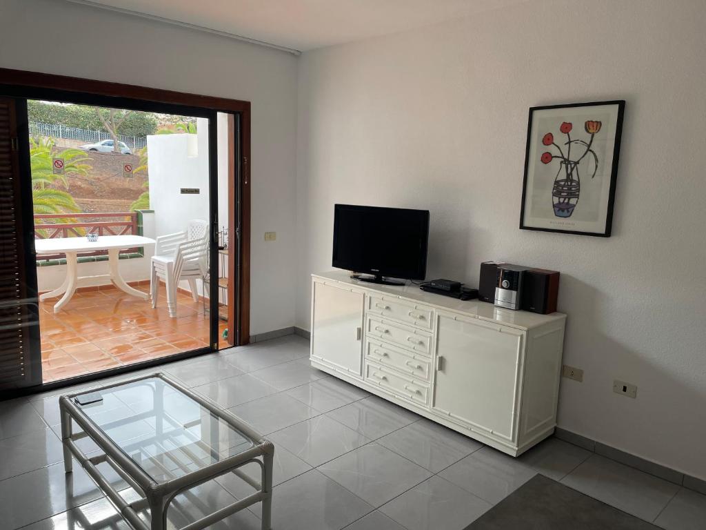 Victoria Court 2, Arona – Updated 2022 Prices