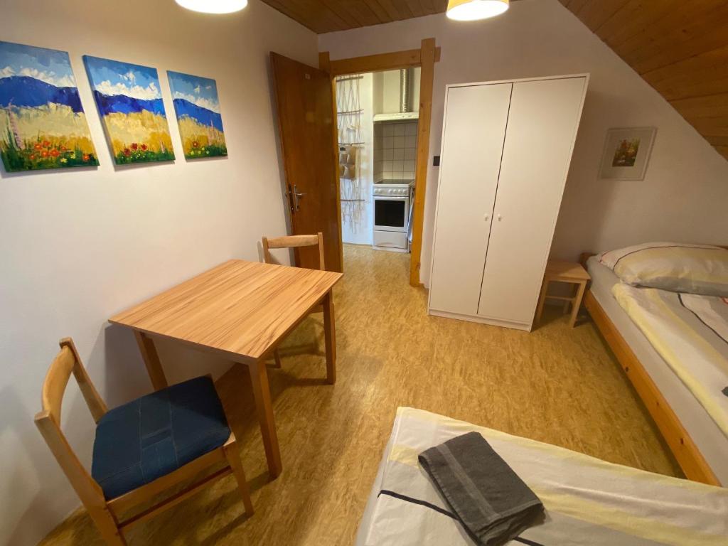 Postel nebo postele na pokoji v ubytování Ubytko Ivko