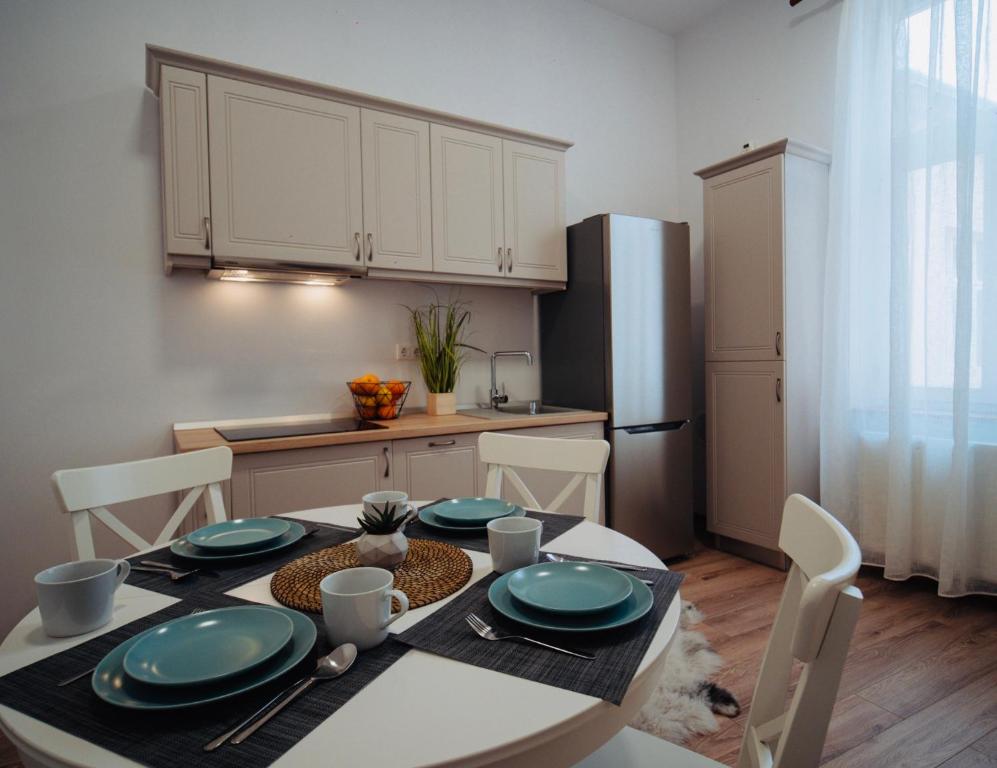 Zakarias Apartments