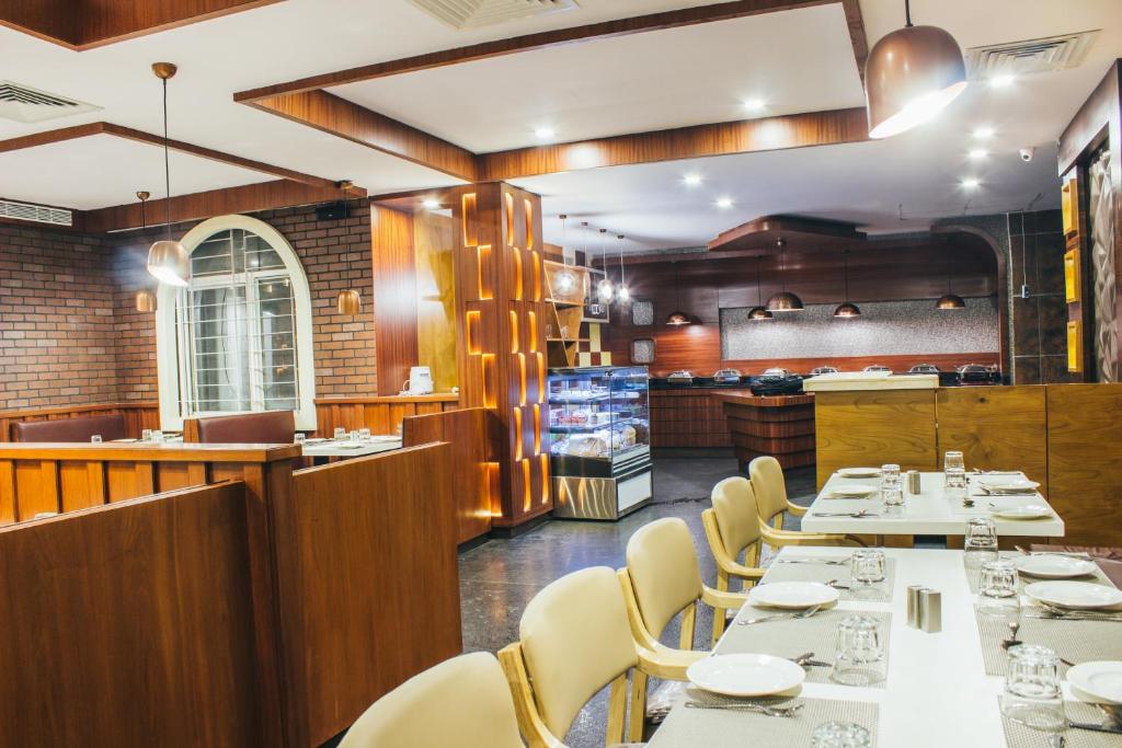 Restaurace v ubytování Ambaari hotel