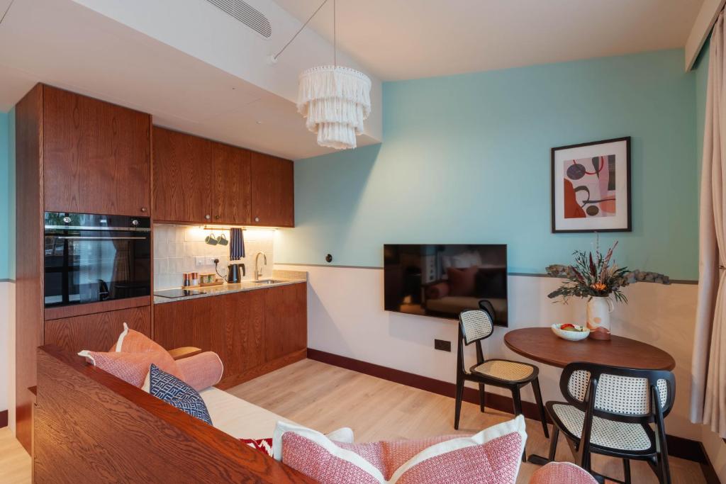 room2 London Chiswick Hometel - Resim 33