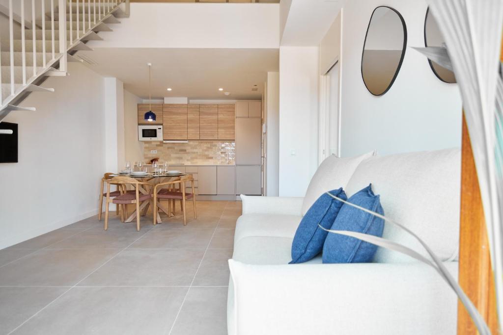 Slow Home Apartments - 17