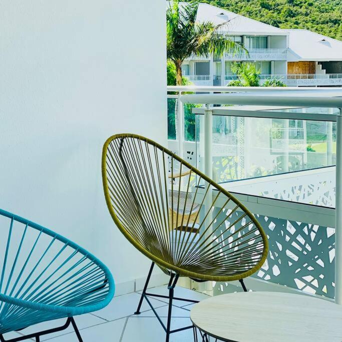 Photo de la galerie de l'établissement Studio tropical, beautifully renovated, sea view, à Anse-Marcel