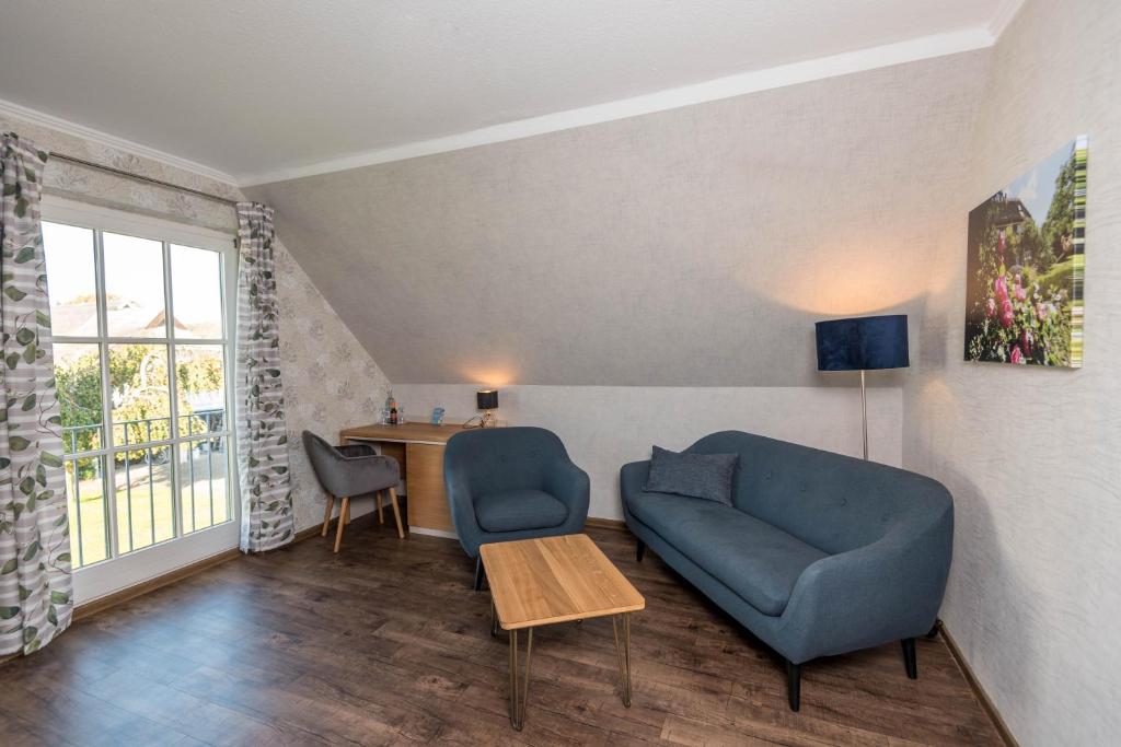 Posezení v ubytování Landhotel Kastanienallee Putbus