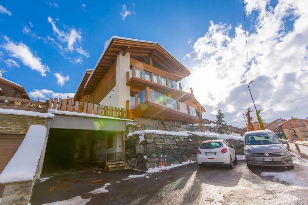 Foto de la galería de Casa Luminosa Ski in -Ski out 100m - Happy Rentals en Livigno