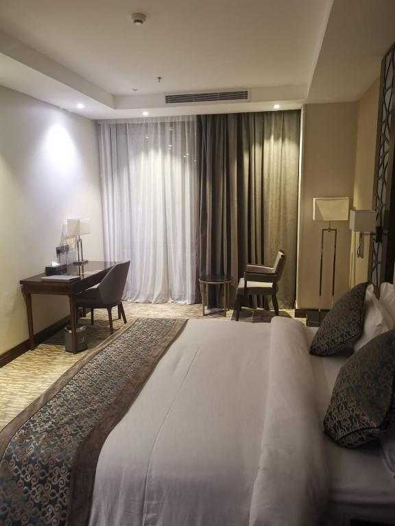 Sarwat Park Hotel - Suite Familiar