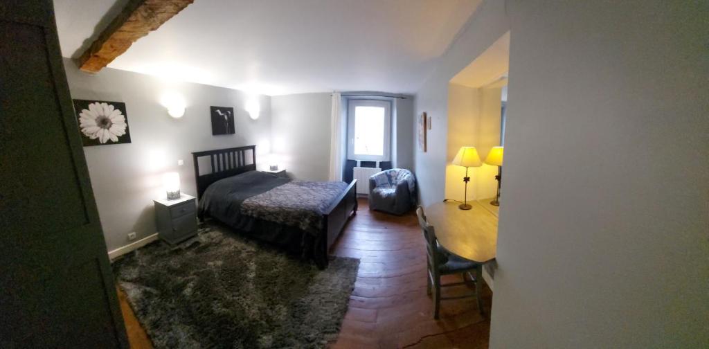 La Bruyère - chez Martine - Double Room With Mountain View