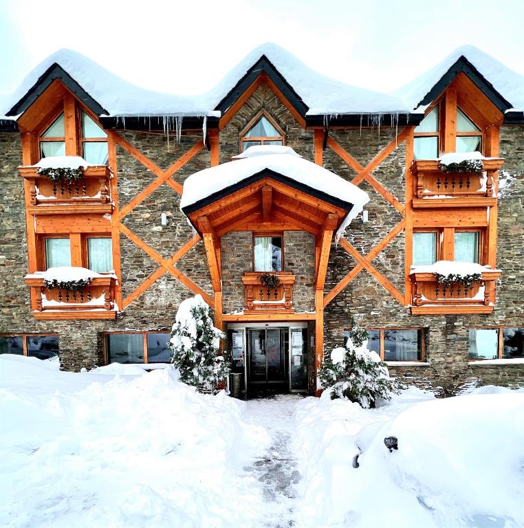 Hotel & Spa Xalet Bringue v zimě