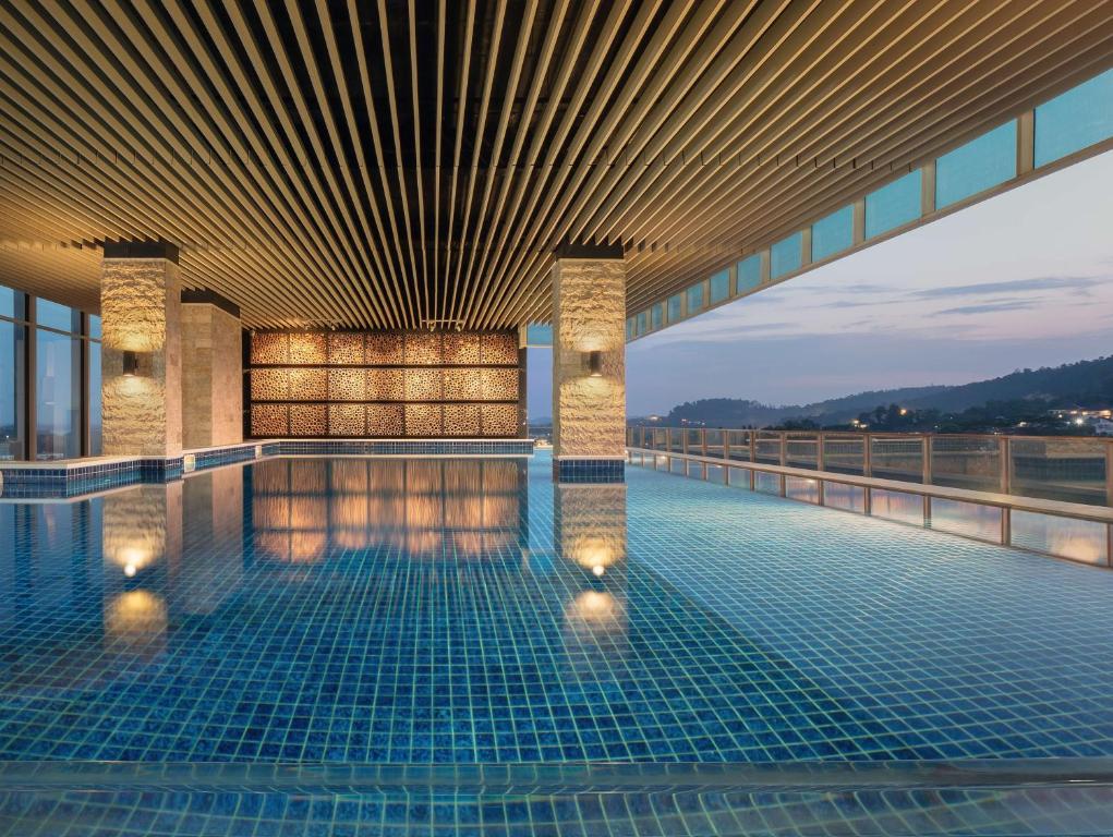 Bazén v ubytování Radisson Golf & Convention Center Batam nebo v jeho okolí