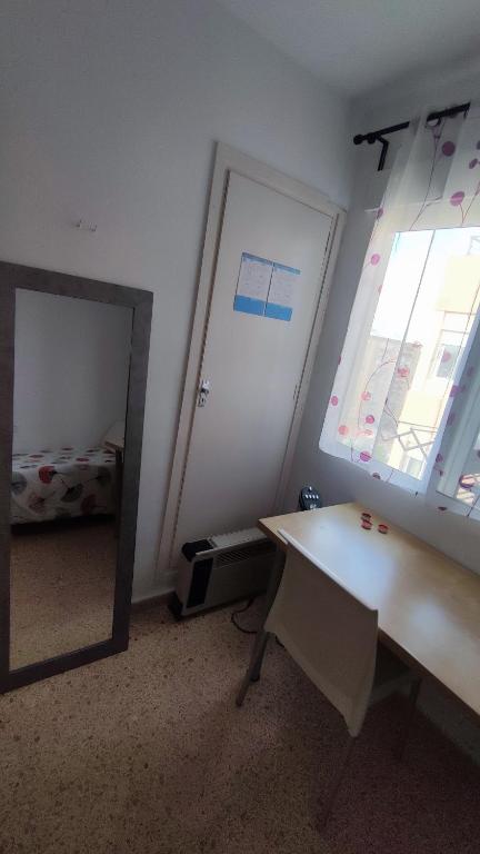 Fotografie z fotogalerie ubytování Habitaciones en alquiler en piso compartido ve Valencii