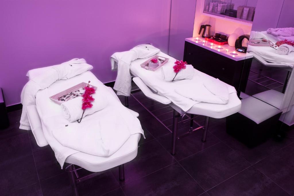 L'Empire Paris - Louvre - Resim 35