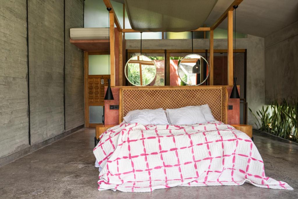 Shore Amora Canggu - 2