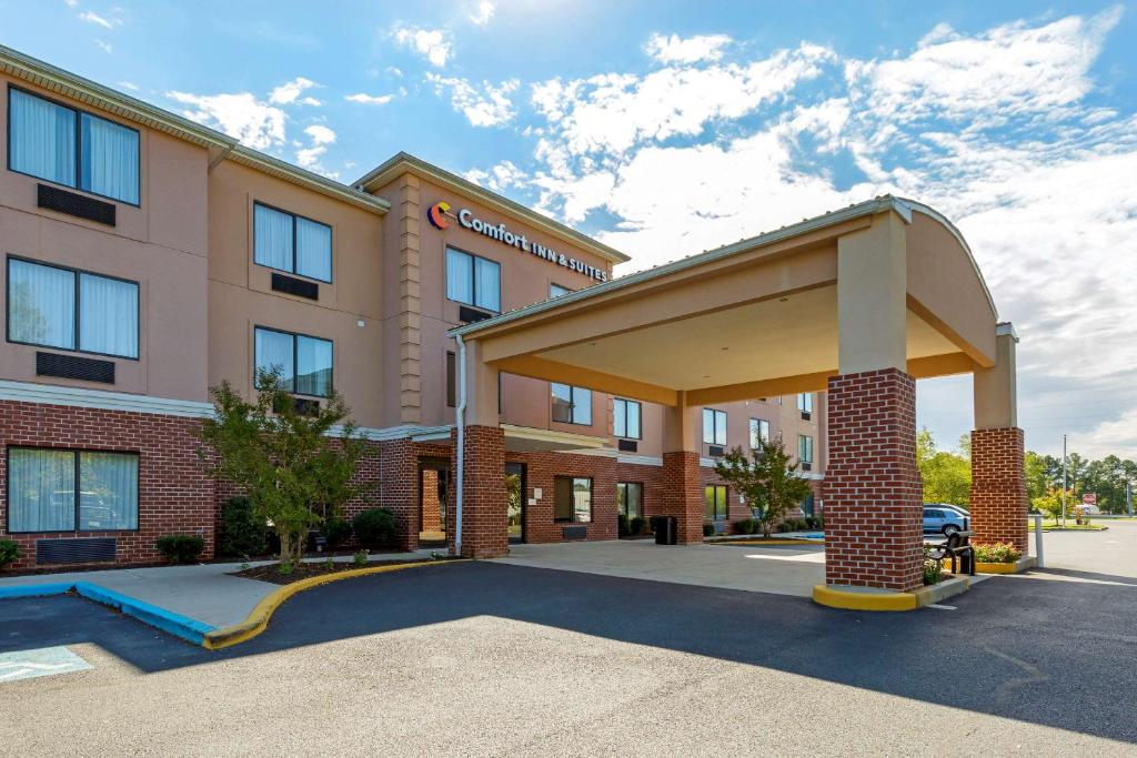 Comfort Inn & Suites Cambridge, Cambridge Updated 2023 Prices