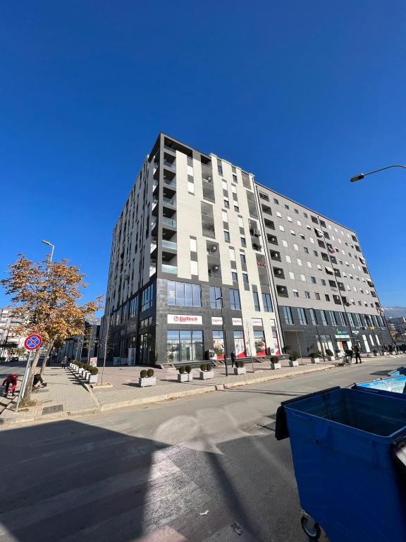 090 Apartments - Image 7