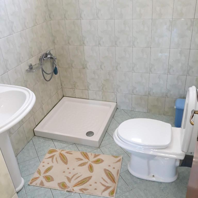 Familiar Apartments!Near the Beach & Butrinti Lake! - Image 8