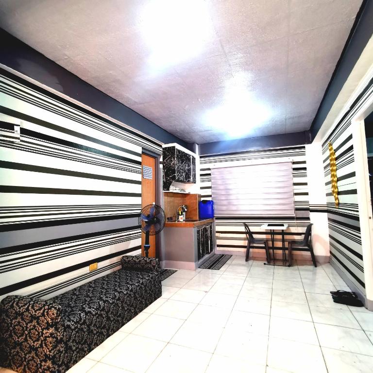 Cabantuan City PNY TRANSIENT INN 5 - Appartement D'une Chambre