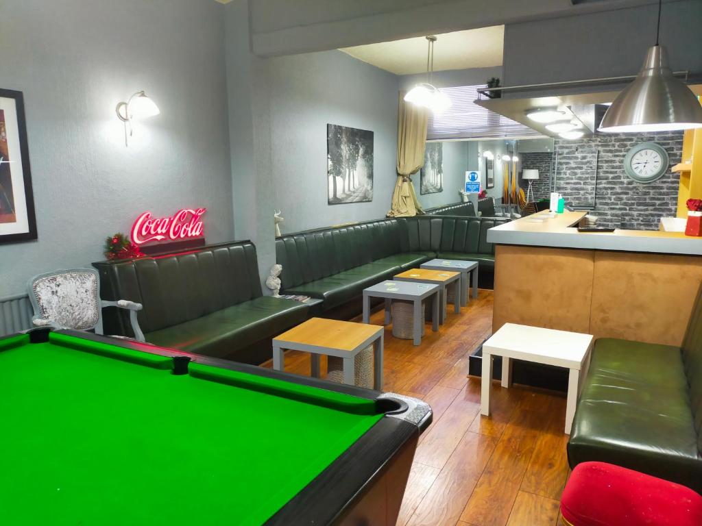 Hotel Babylon - Resim 17