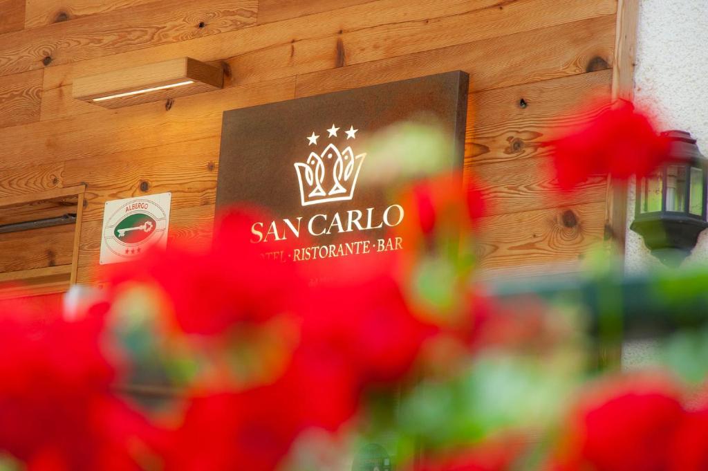 Certifikát, hodnocení, plakát nebo jiný dokument vystavený v ubytování Albergo San Carlo