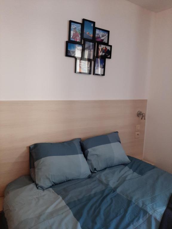 Postel nebo postele na pokoji v ubytování Hotel Chalet du Crey