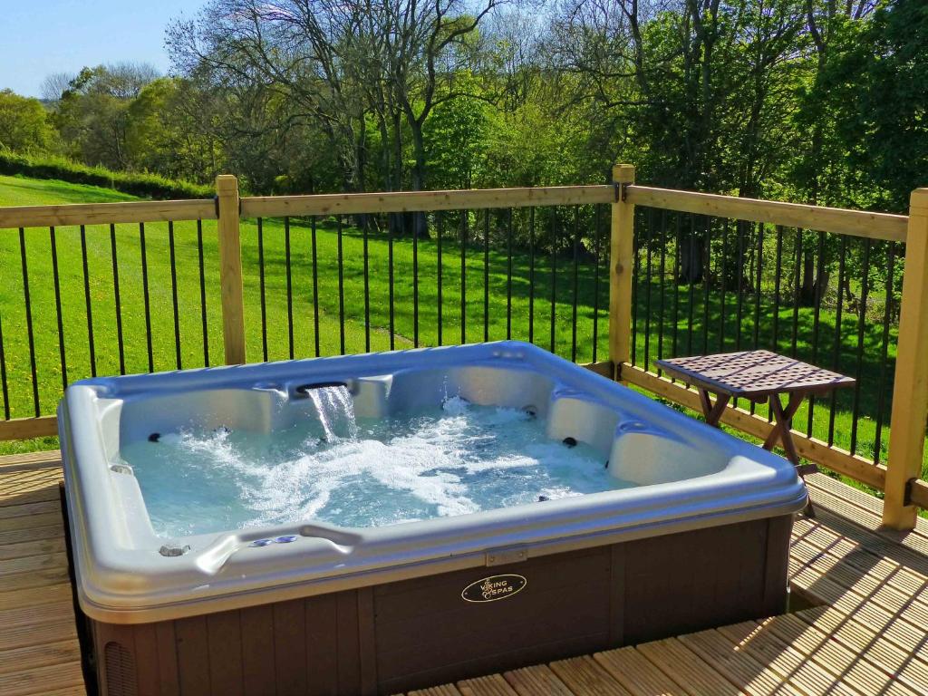 Shropshire Lodges - Romantic Luxury Hot Tub Breaks, Bridgnorth – Updated  2024 Prices