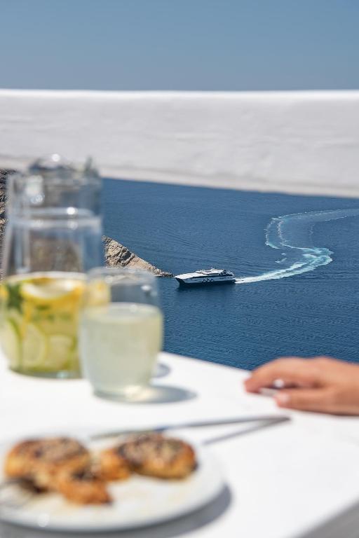 Bevande di Apeiron Blue Santorini - Sustainable Adults Only 14 Plus