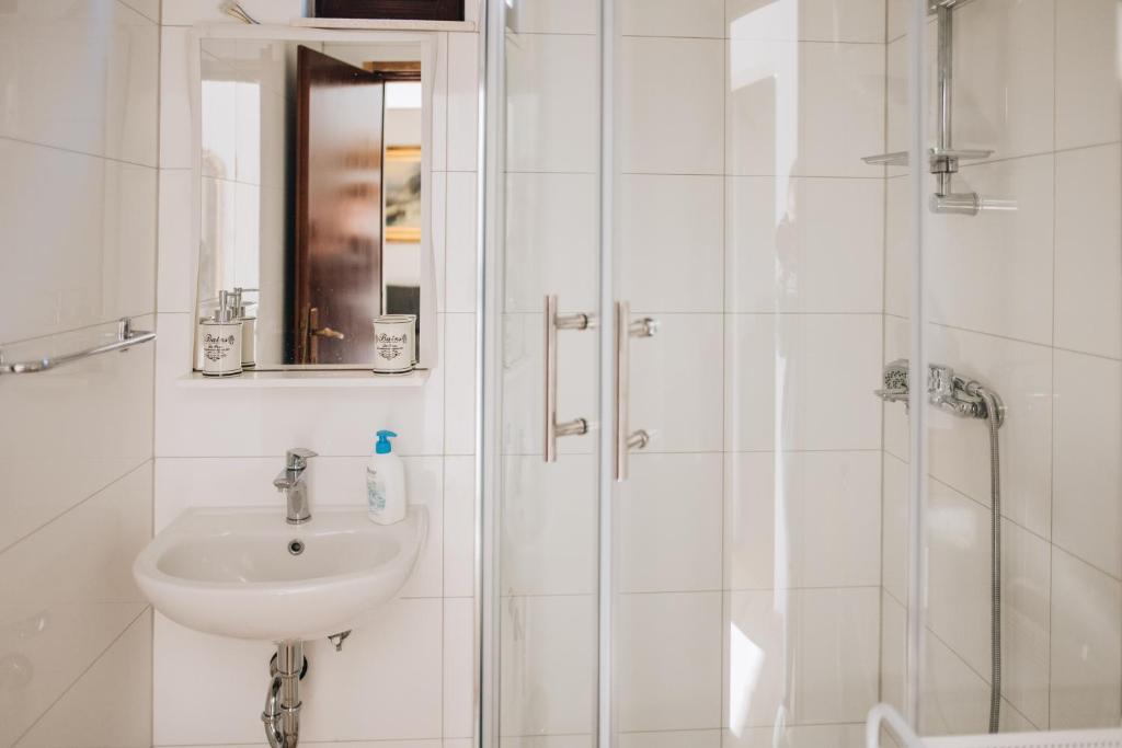 Kúpeľňa v ubytovaní Apartmani Marina Poreč