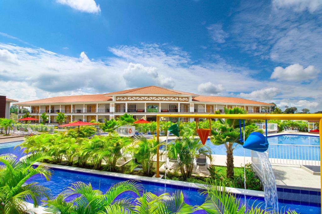 Bazén v ubytování Hotel Campestre las Camelias nebo v jeho okolí