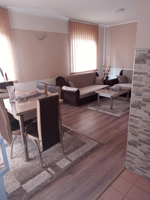 Apartman Dunja 2 - One-Bedroom Apartment