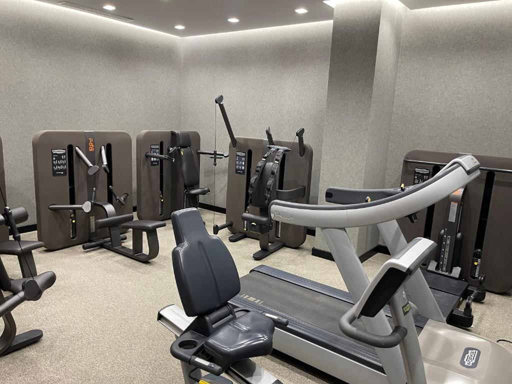 Palestra o centro fitness di Deluxe Resort and SPA