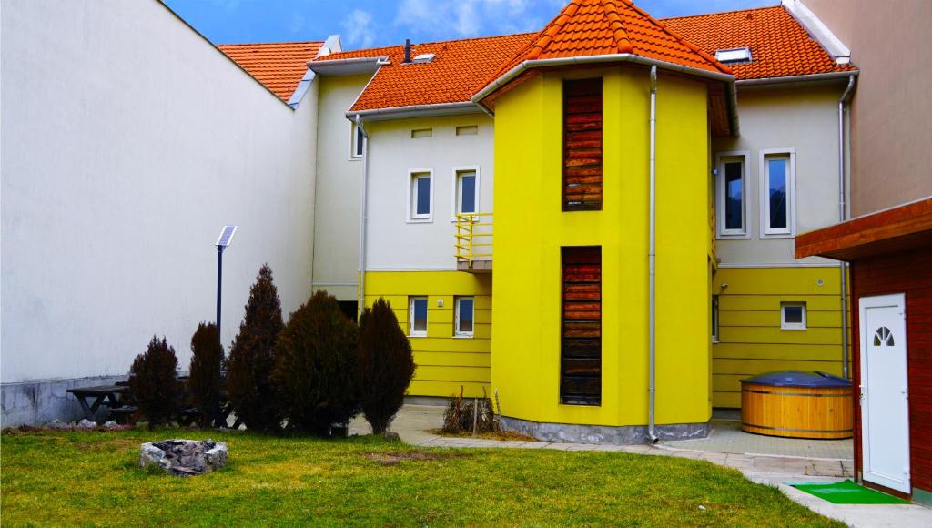 Budova, v ktorej sa penzión nachádza