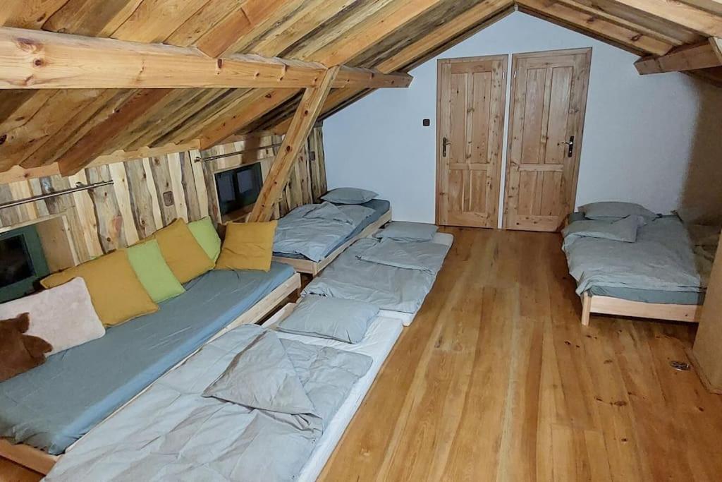 Fotografie z fotogalerie ubytování CHALET BORŮVKA - biofarma na samotě v lesích v destinaci Pavlov