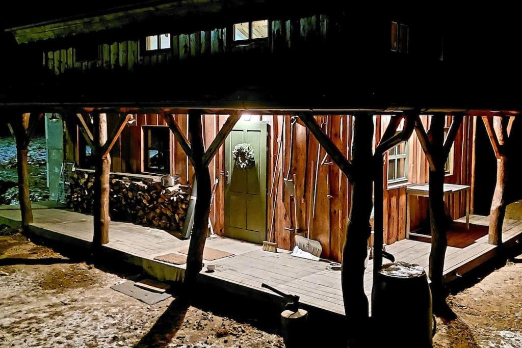 Fotografie z fotogalerie ubytování CHALET BORŮVKA - biofarma na samotě v lesích v destinaci Pavlov