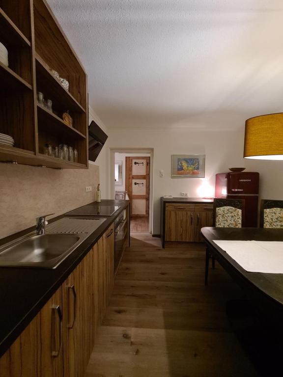 Kuchyň nebo kuchyňský kout v ubytování Ferienwohnung Huber