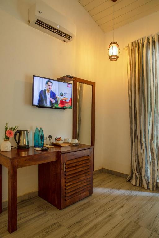 Deltora Villa - free drop off to Galle Fort by TukTuk - 3