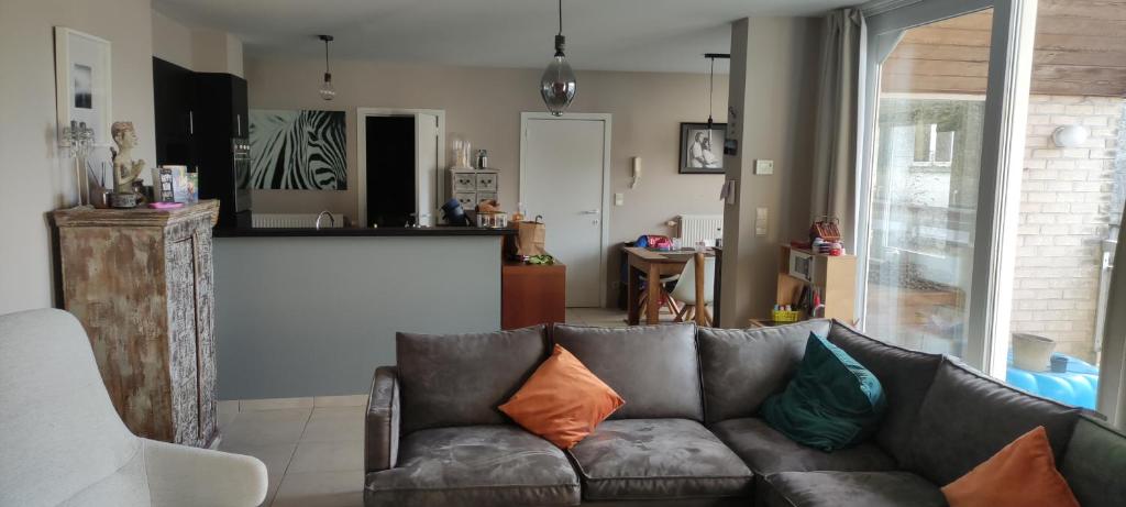 Fotografie z fotogalerie ubytování loft appartement met 3 slaapkamers en gratis parking v destinaci Ichtegem