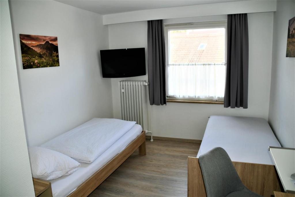 Haus am Bach - Small Twin Room