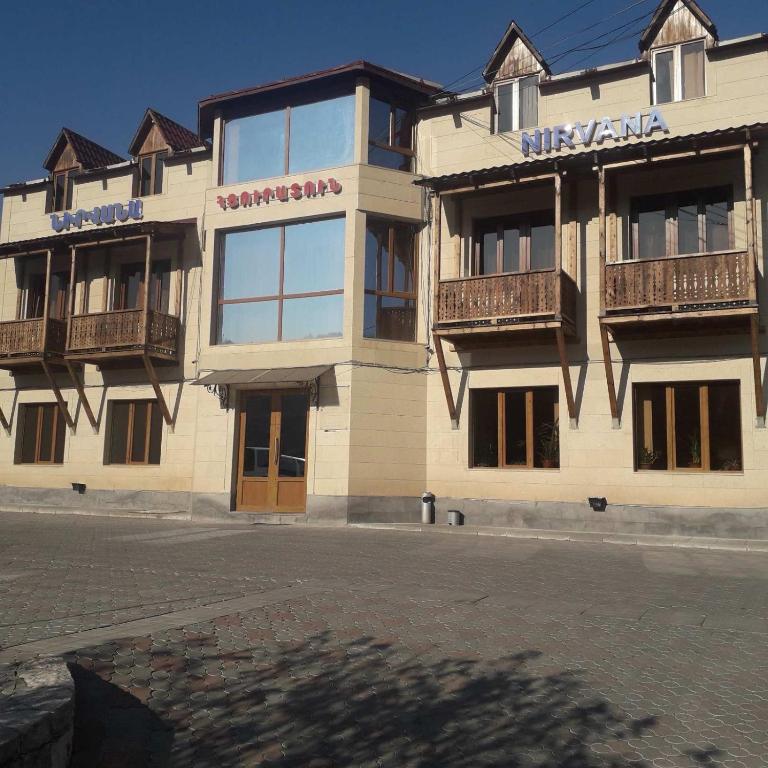 Budova, kde se hotel nachází