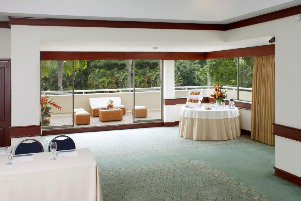 Posezení v ubytování Hotel Estelar Altamira