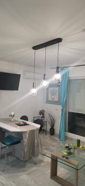 Apartamento con wifi, mascotas bienvenidas - One-Bedroom Apartment