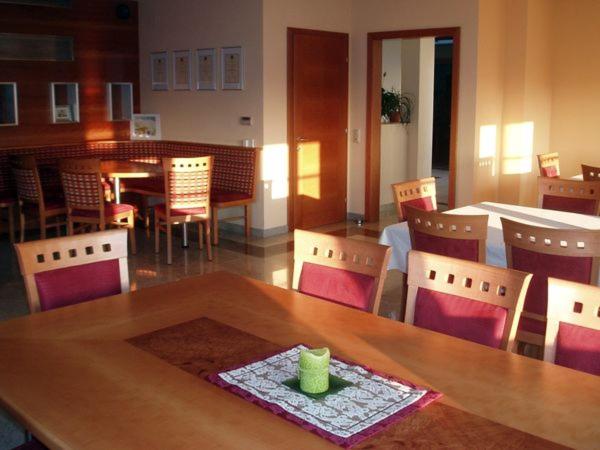 A seating area at Weingut Rennhofer