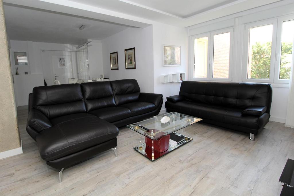 Etxe Zuria, Ali – Updated 2022 Prices